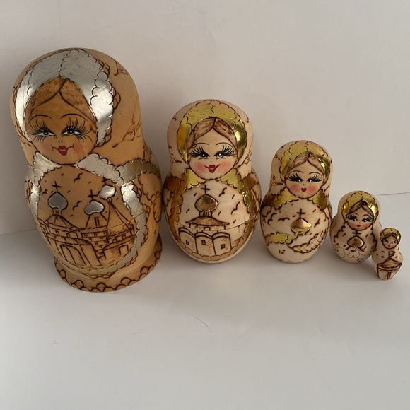 Other - Vintage Wooden Babushka Matryoshka Russian Nesting Dolls 5 Pieces Set